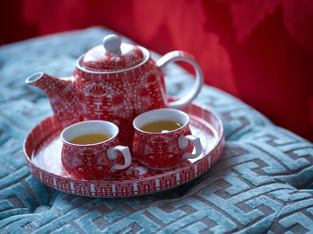 Red-Chinese themed Tea set.