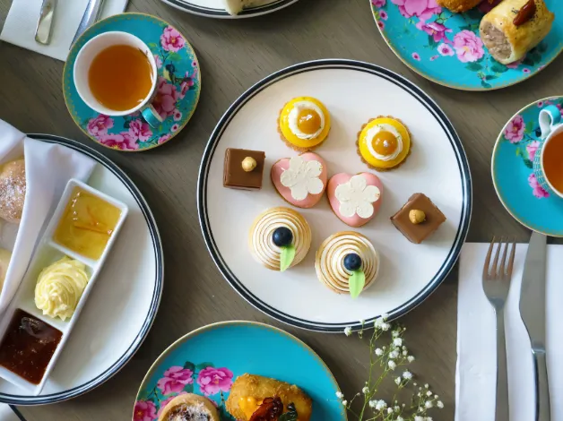 Mother's Day by Dorsett Melbourne x T6 Pâtisserie