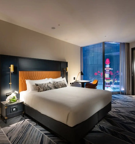 Garden view king bed in Dorsett Melbourne Junior Suite